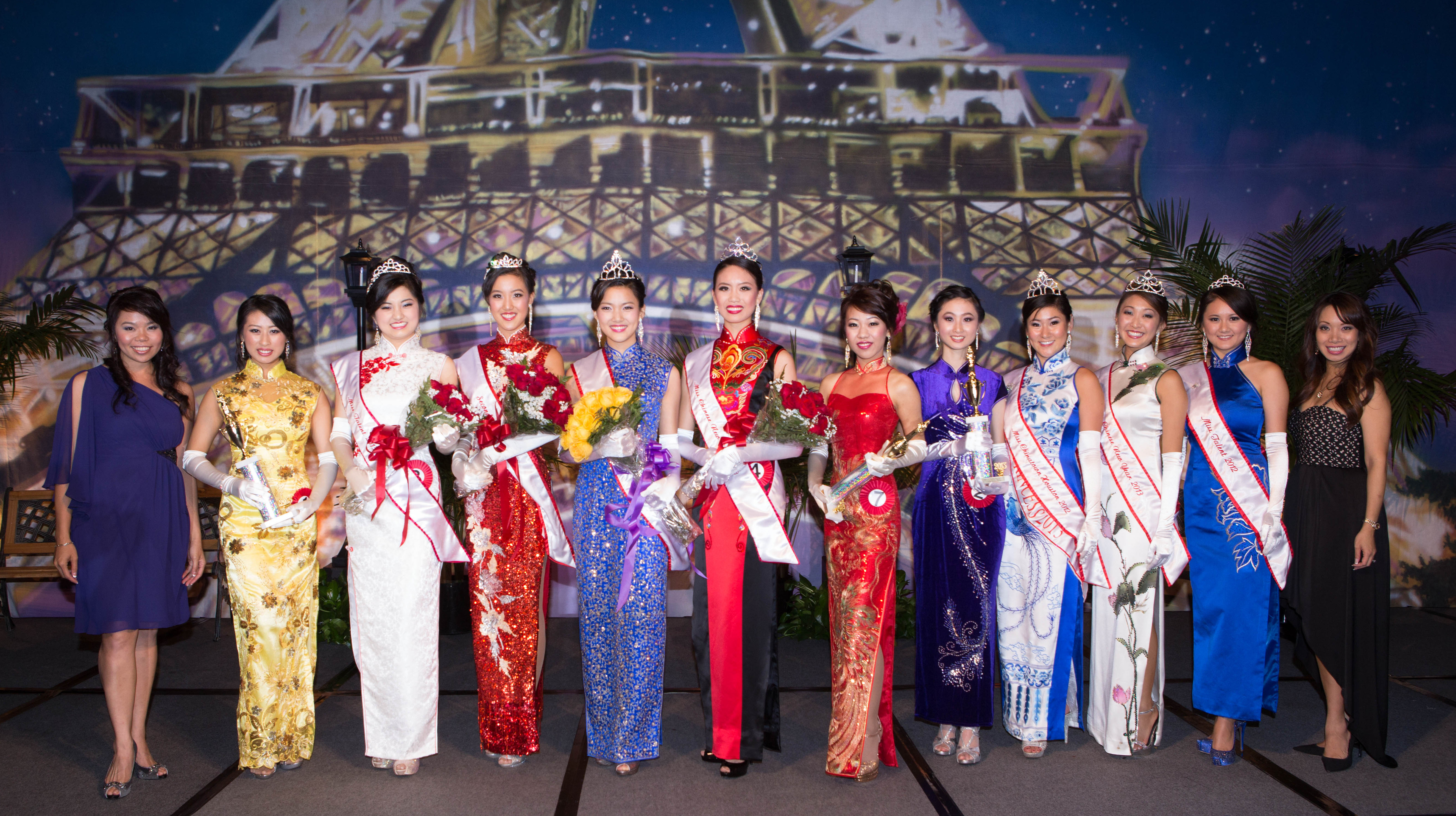 Miss Chinatown Houston 2013 with Kitty So, her court, presenters, Tammy Su. Photo by Alvin Gee Photography Miss Chinatown Houston 2013 with Kitty So, her court, presenters, Tammy Su. Photo by Alvin Gee Photography